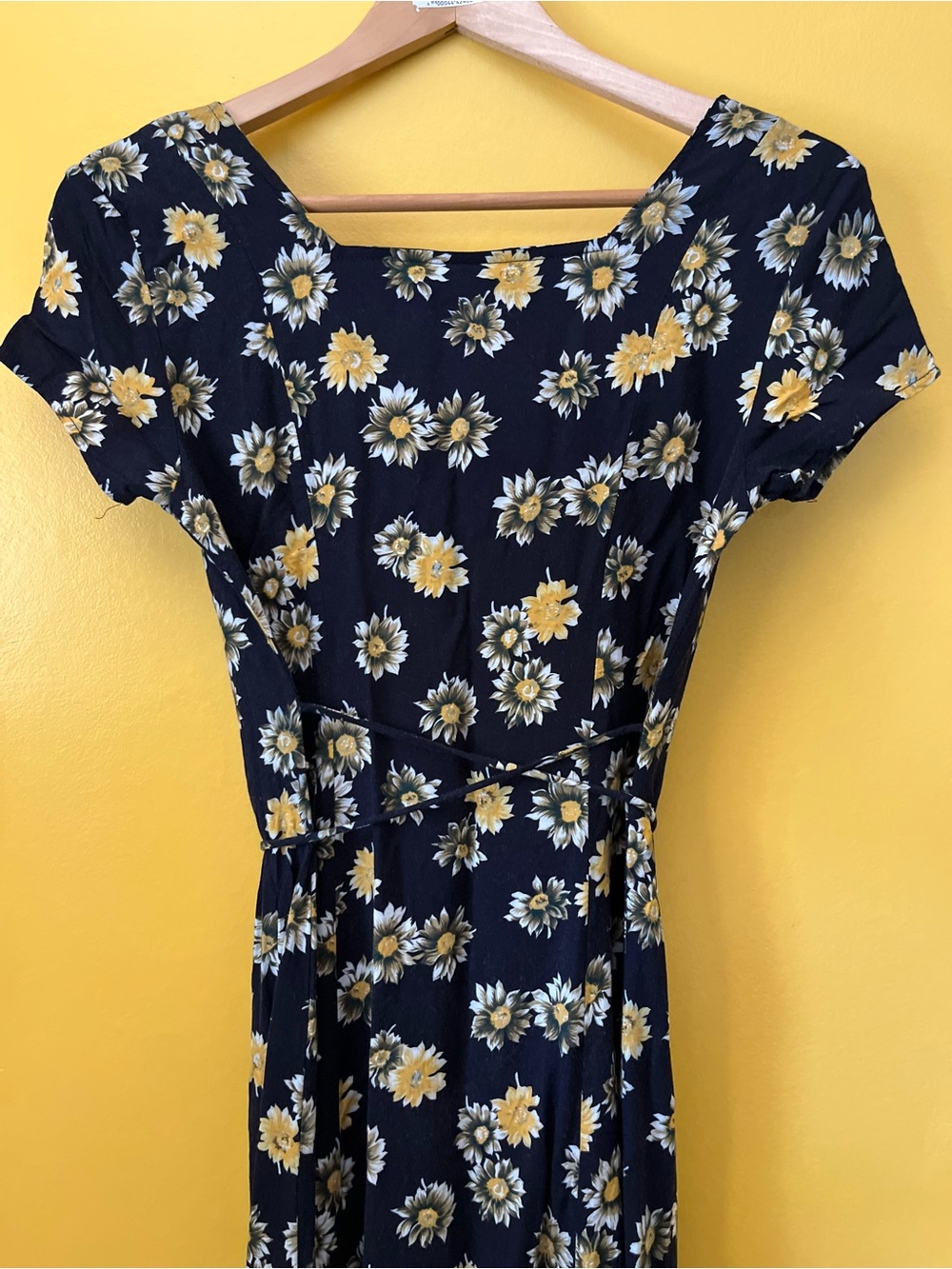 Vintage Women's Black Floral Maxi Dress with Yellow Daisies - Picture 3 of 5